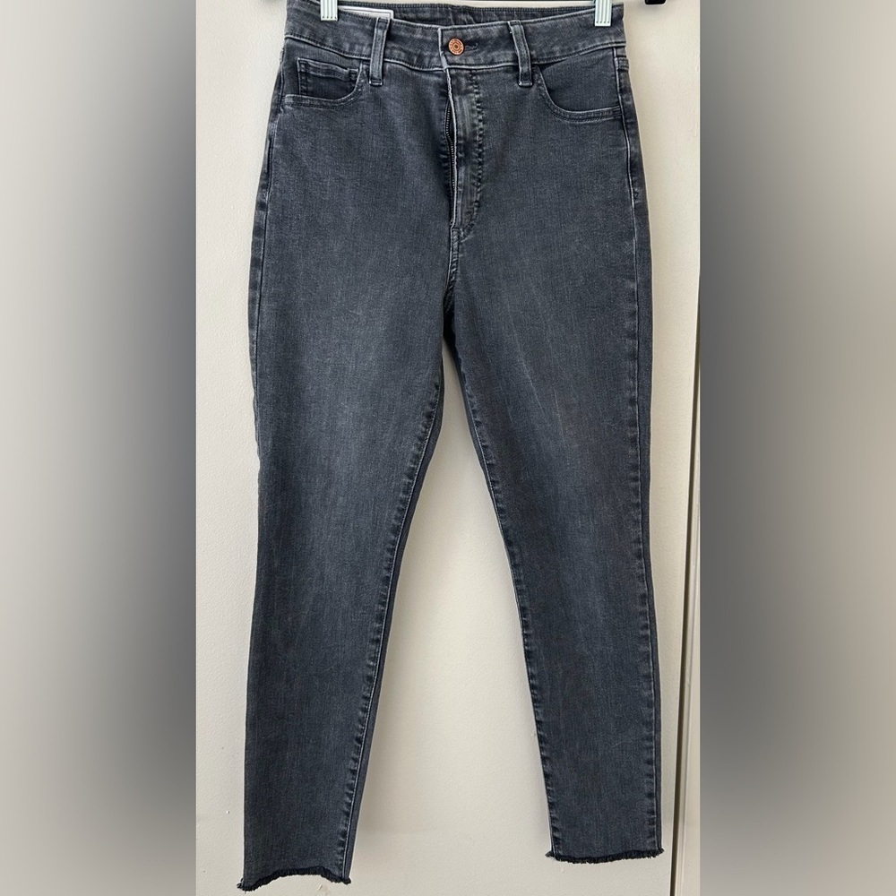 Gap Women’s Universal Jegging Sky High Gray Wash Jeans Size 30/10